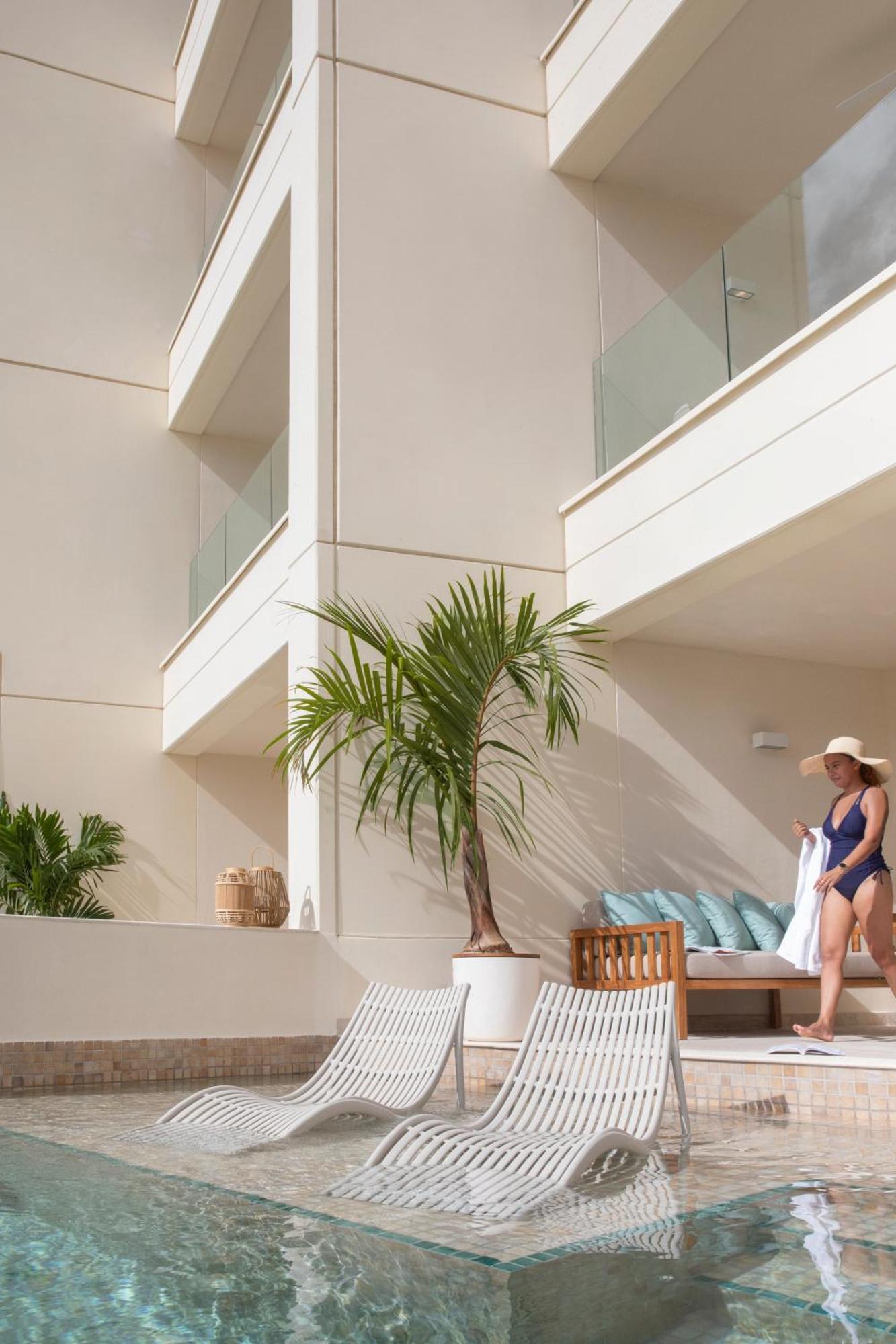 ホテル Joia Aruba By Iberostar パームビーチ エクステリア 写真