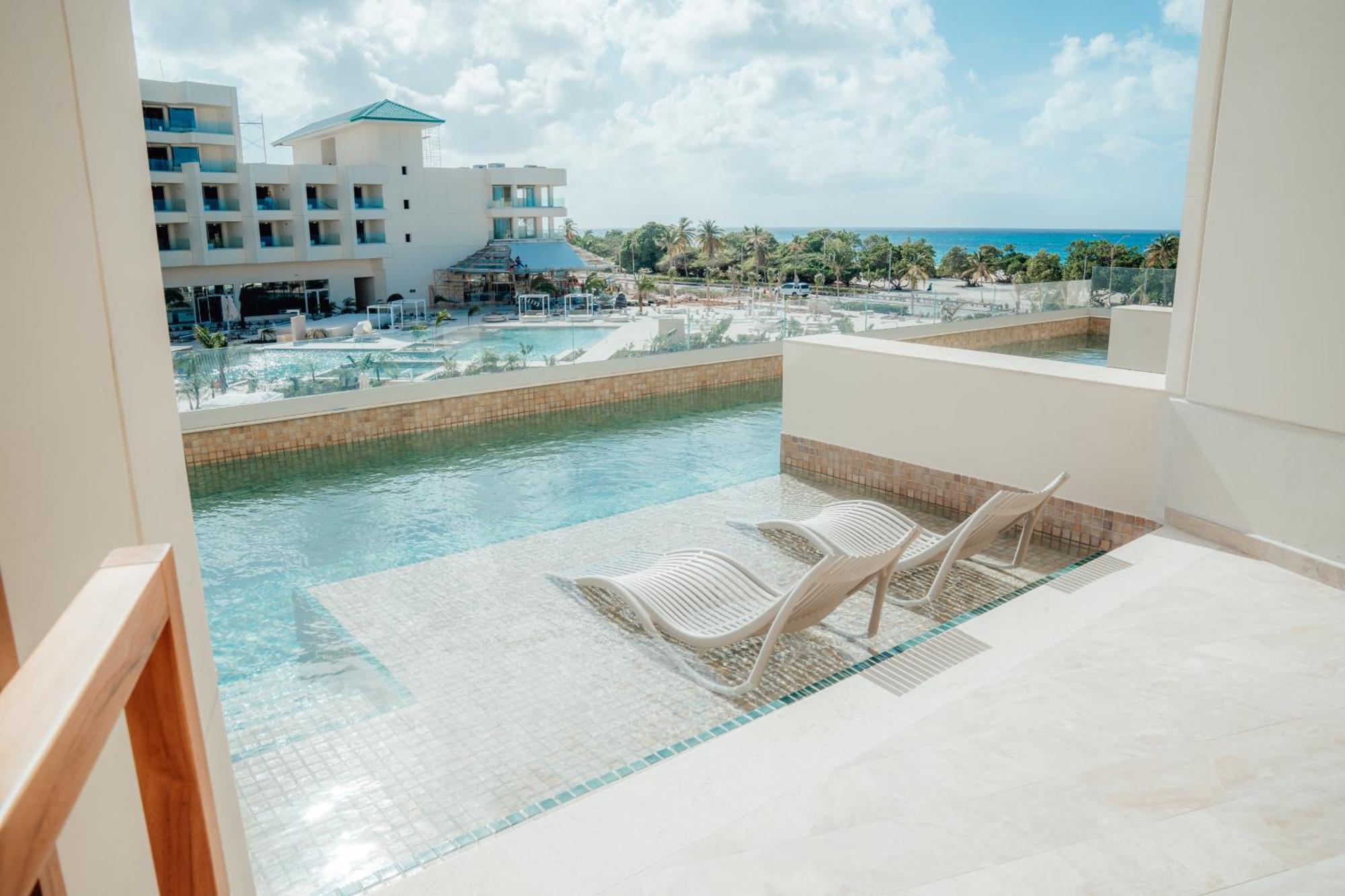 ホテル Joia Aruba By Iberostar パームビーチ エクステリア 写真